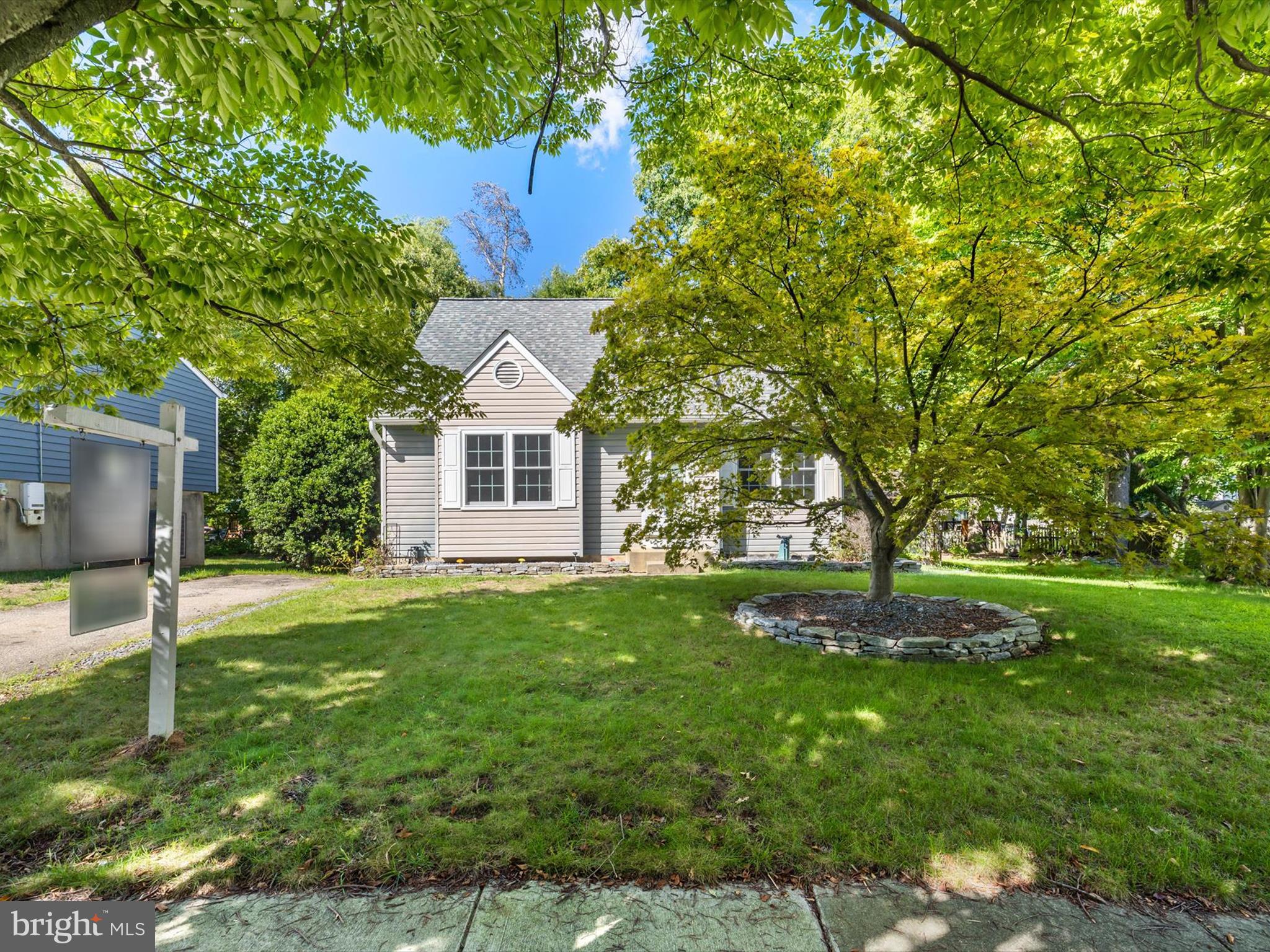 1402 Iron Horse Ct