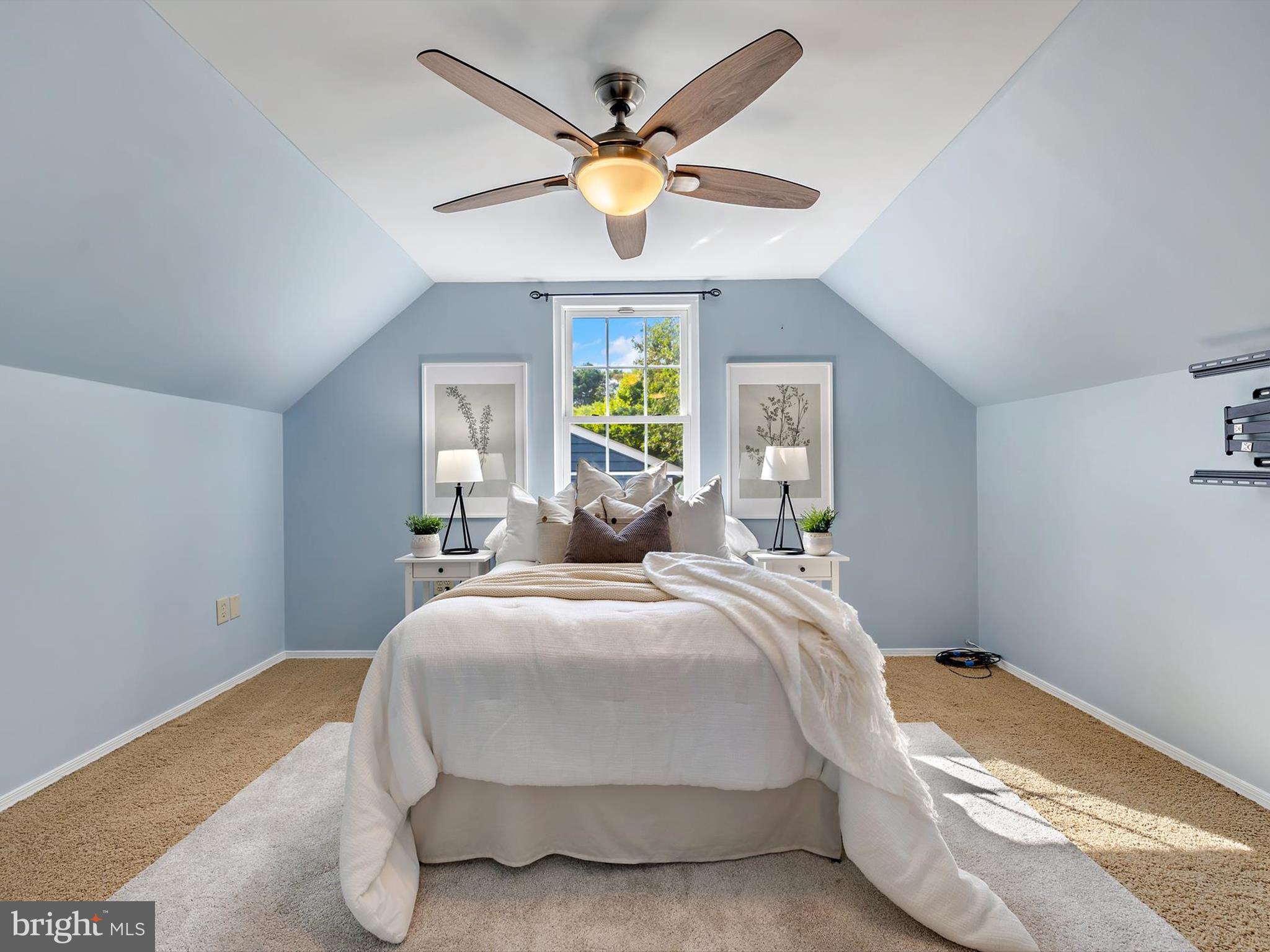 1402 Iron Horse Ct