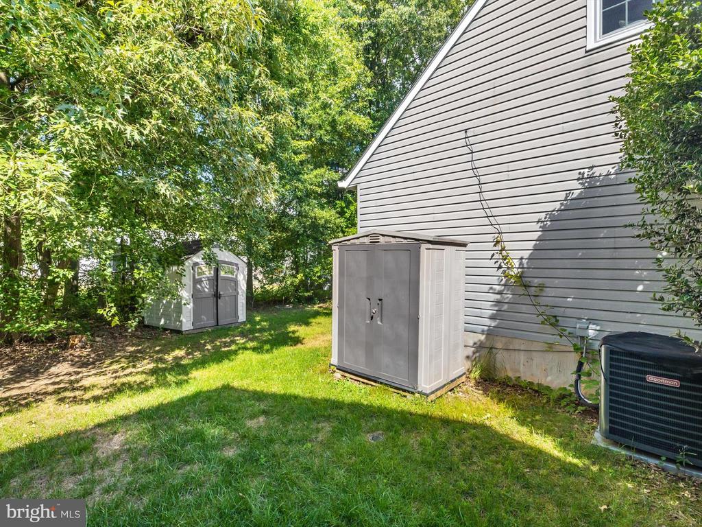 1402 Iron Horse Ct
