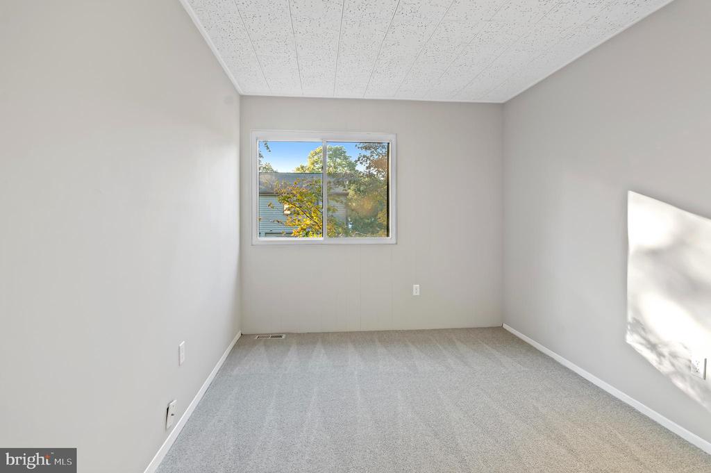 1052 Cedar Ridge Ct