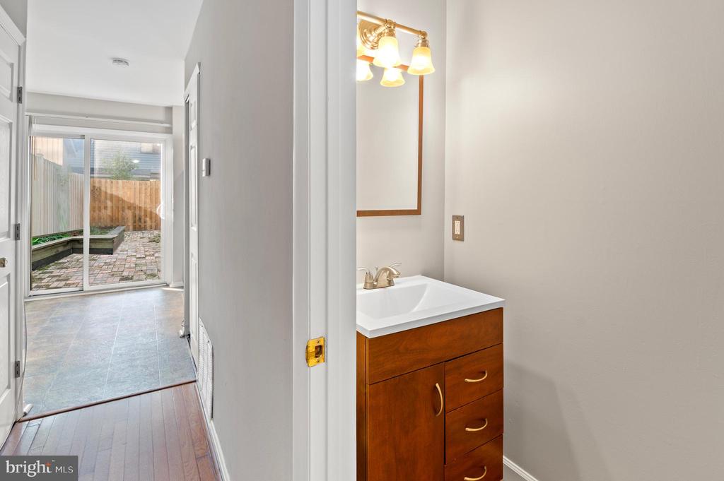 1052 Cedar Ridge Ct