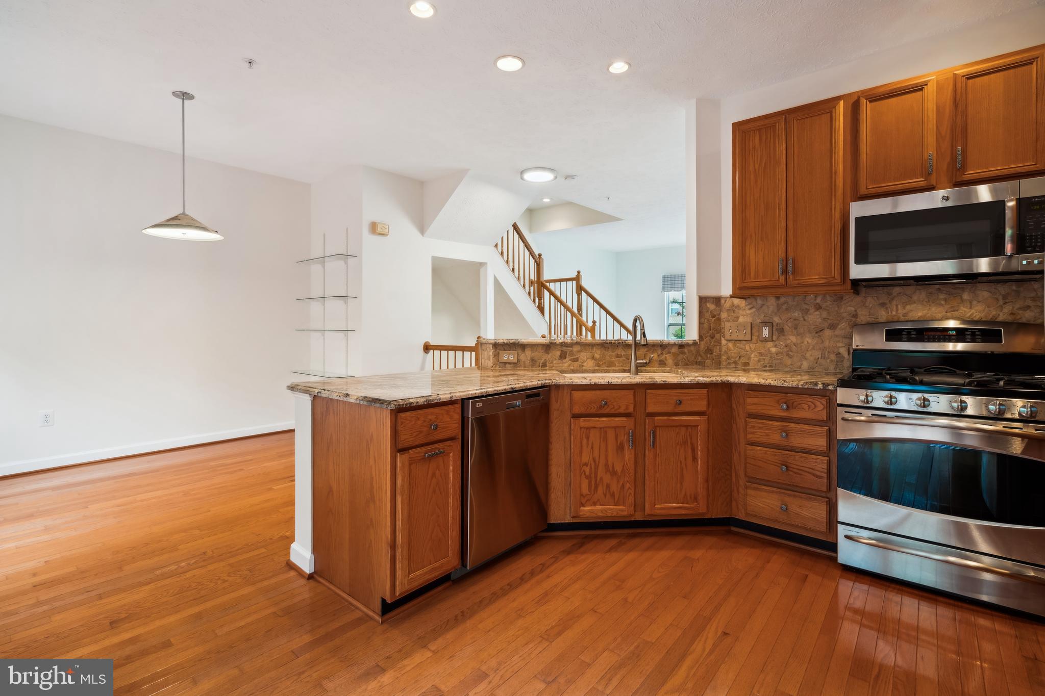 3238 Escapade Cir