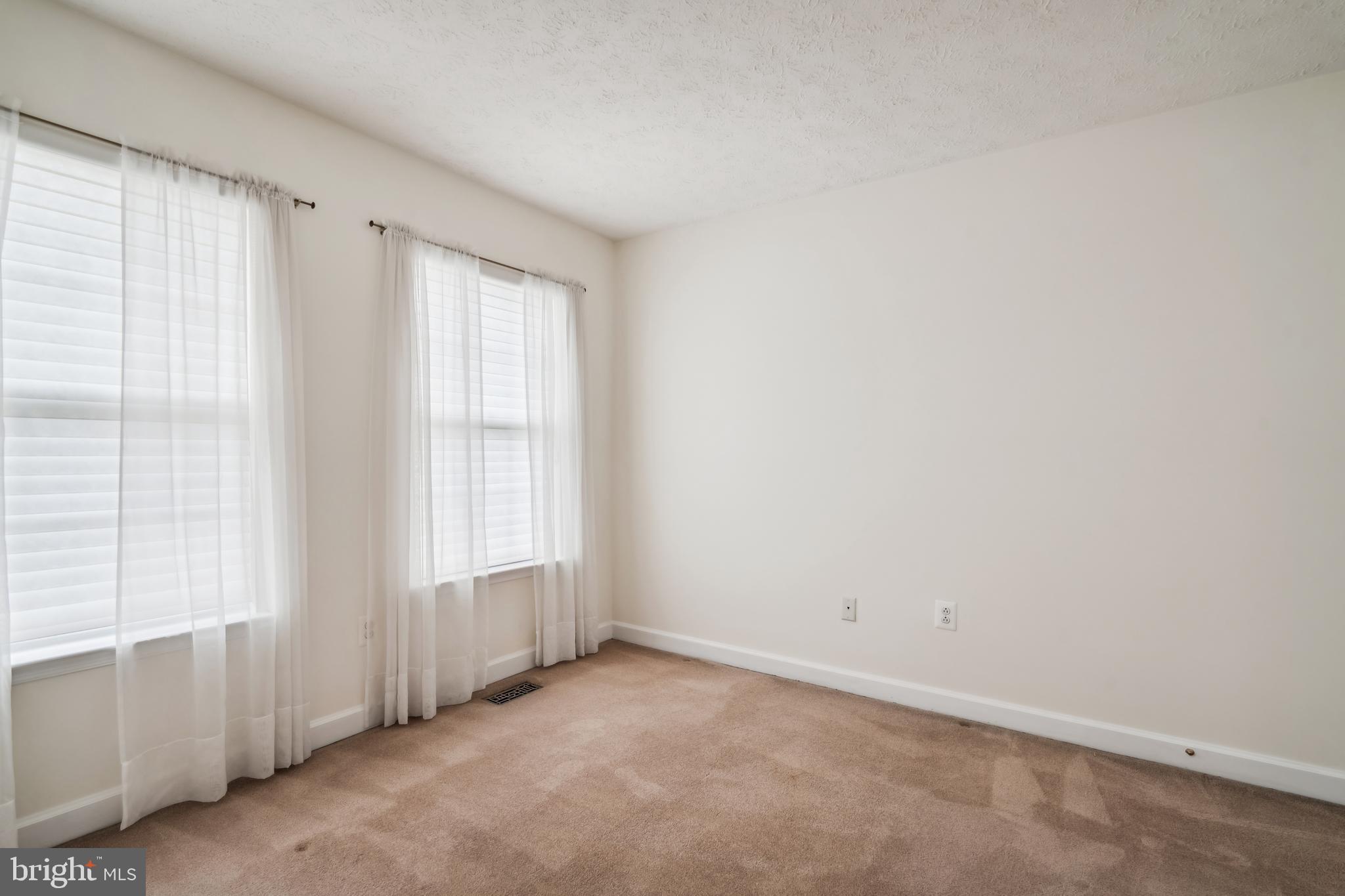 3238 Escapade Cir