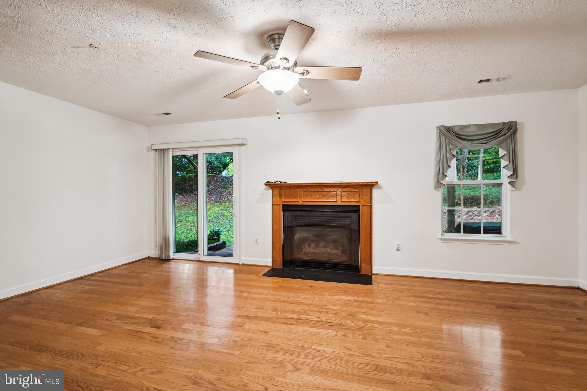 3238 Escapade Cir