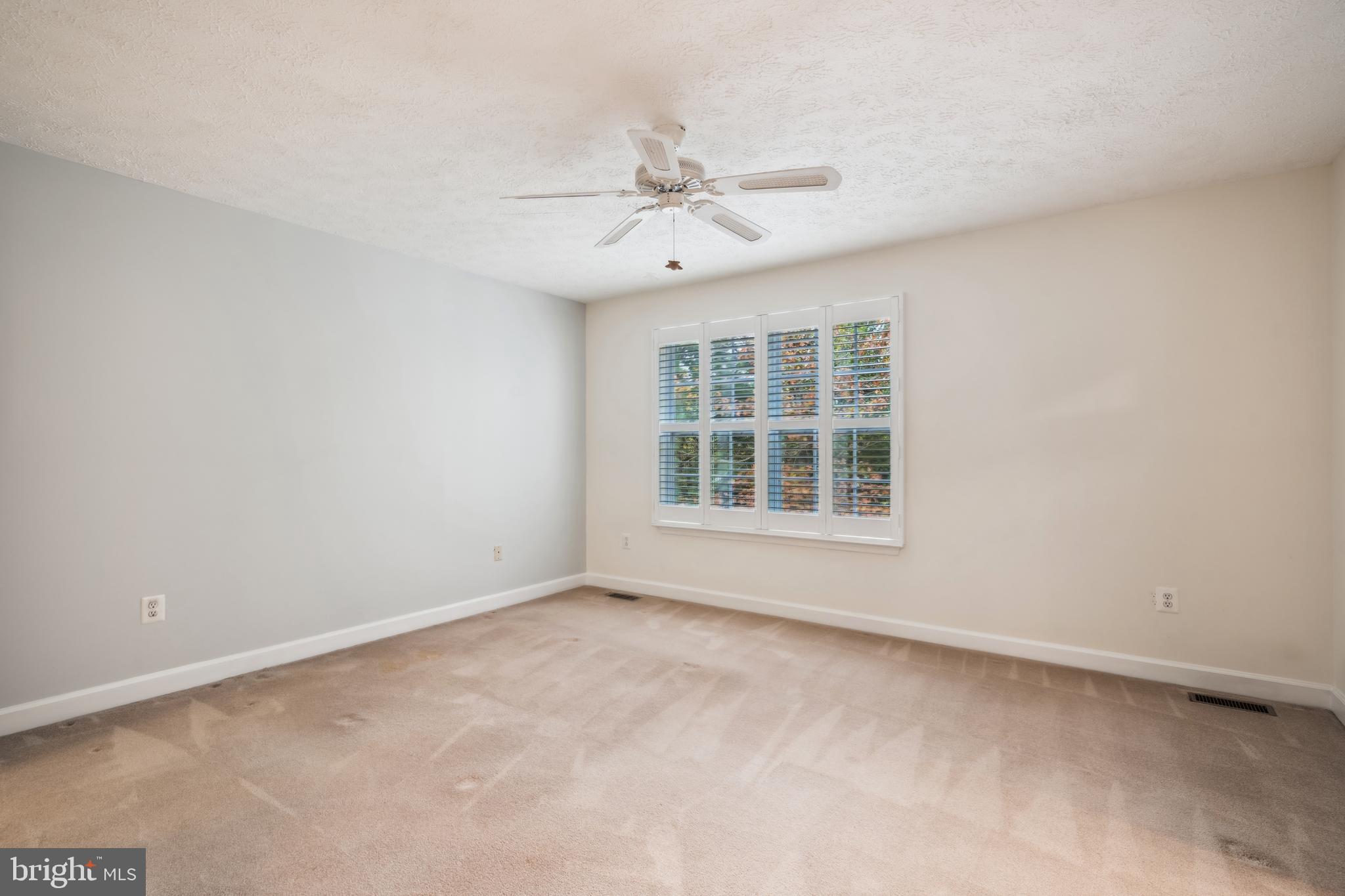 3238 Escapade Cir