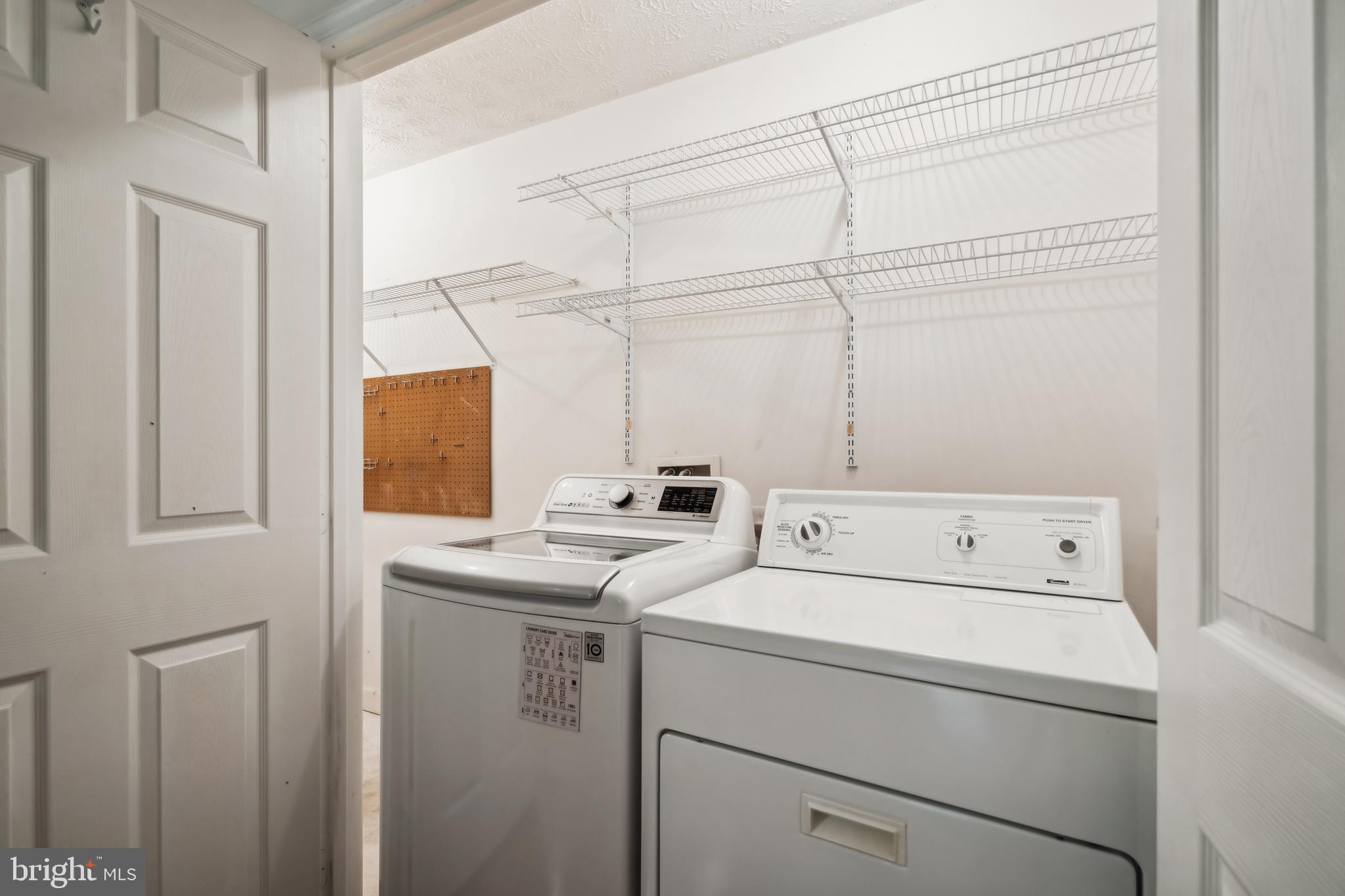 3238 Escapade Cir