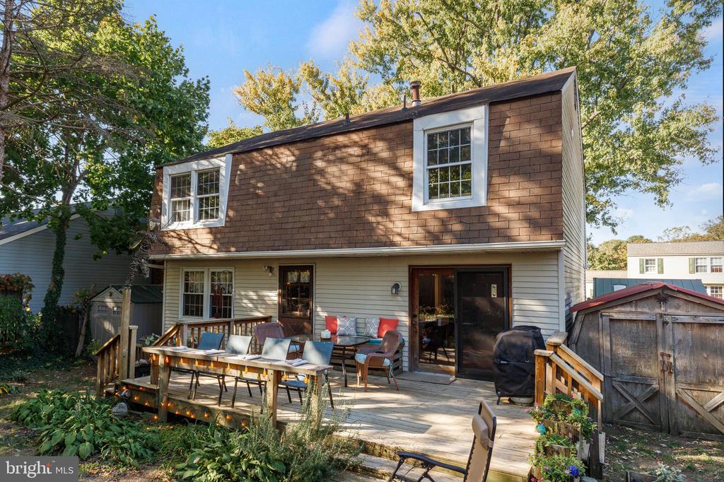 825 Ruxshire Dr