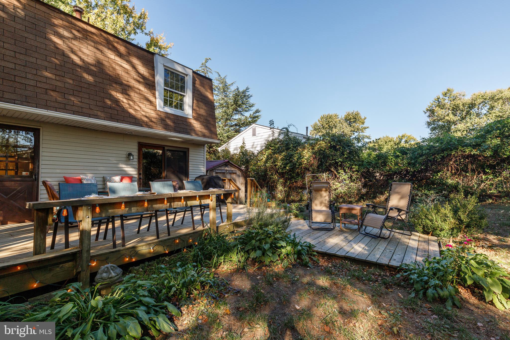 825 Ruxshire Dr