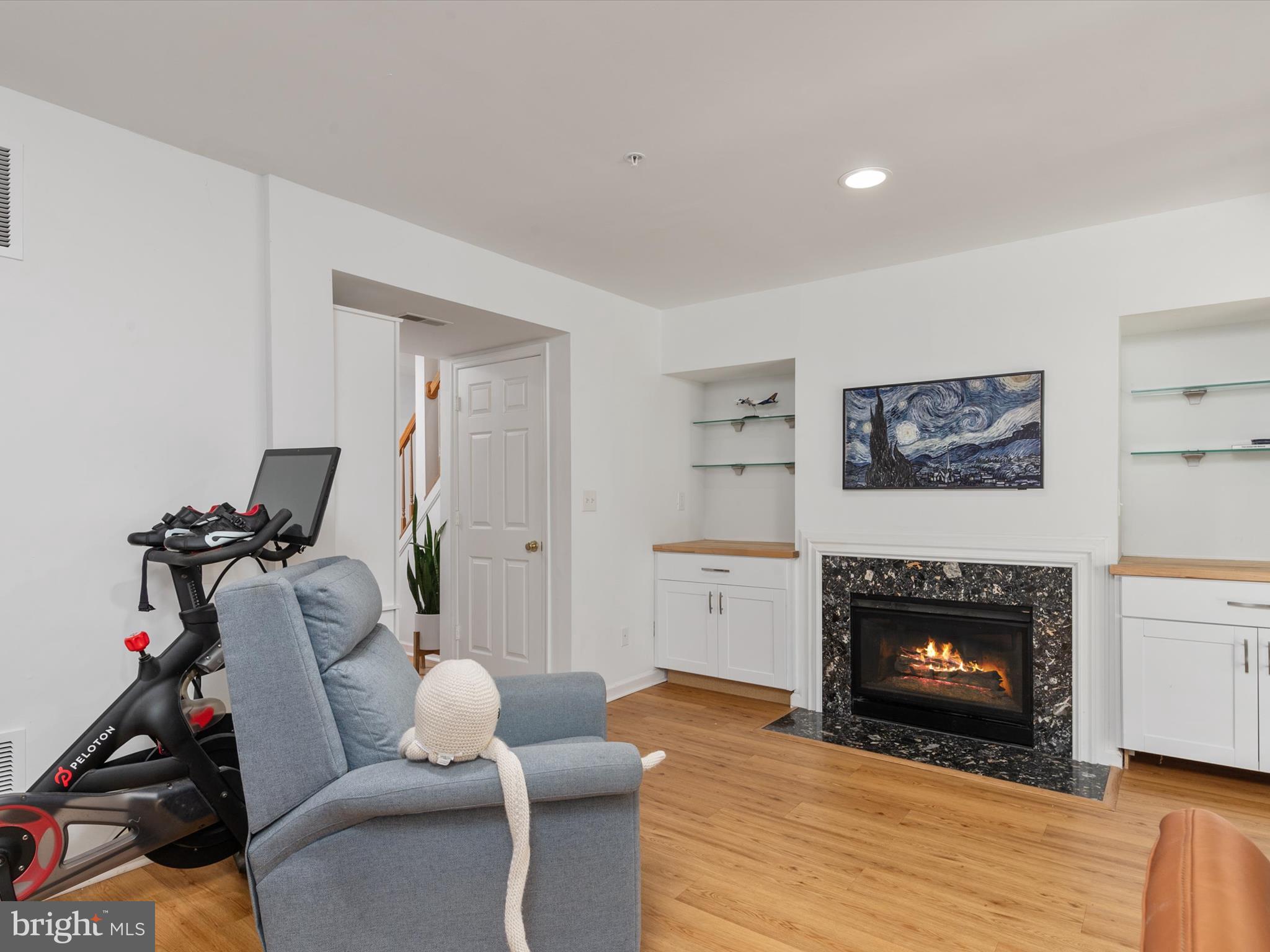 1424 Anna Marie Ct