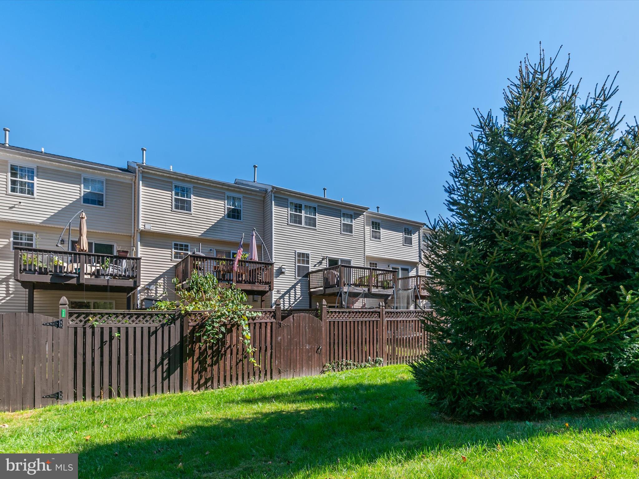 1424 Anna Marie Ct