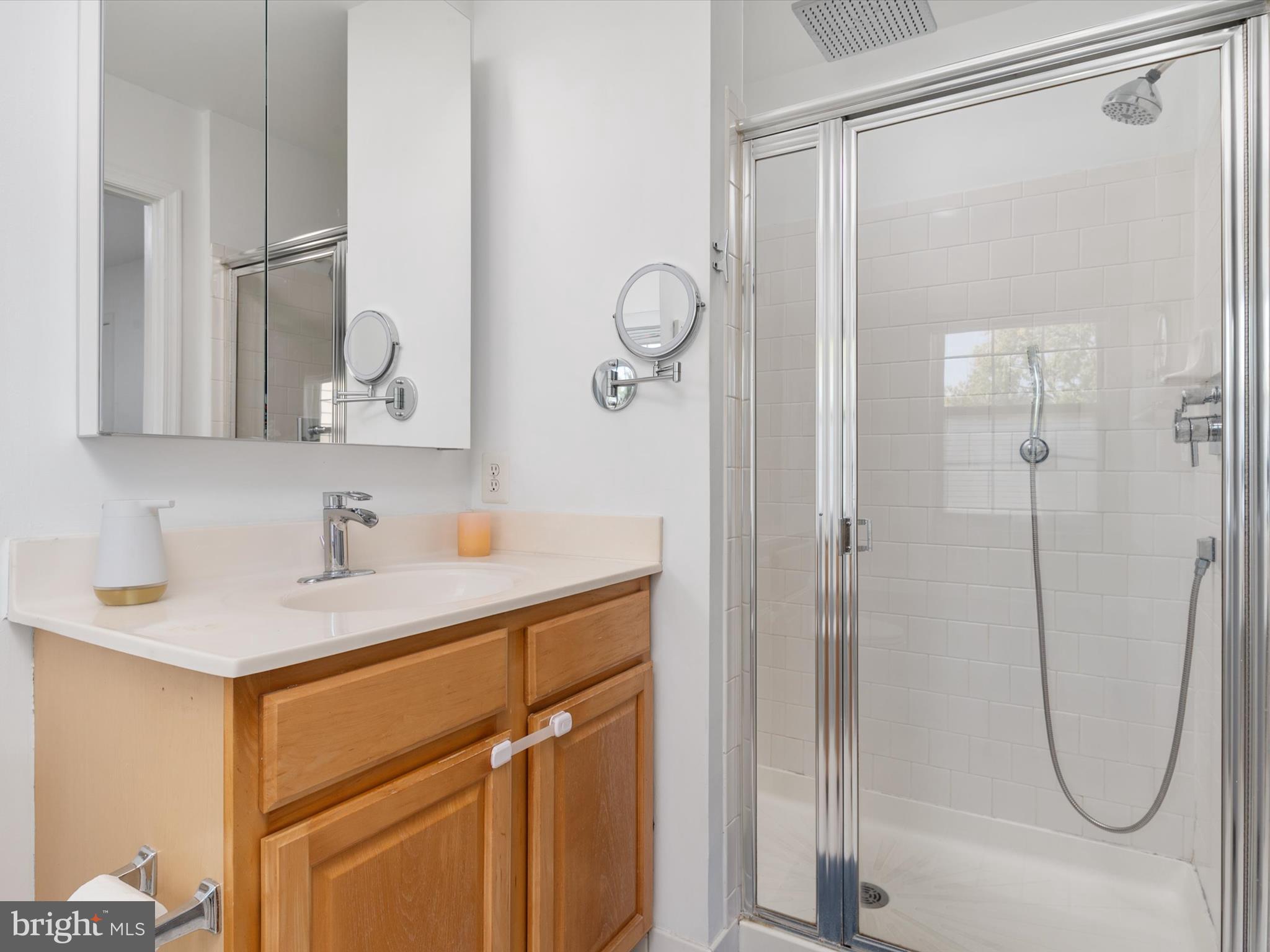 1424 Anna Marie Ct