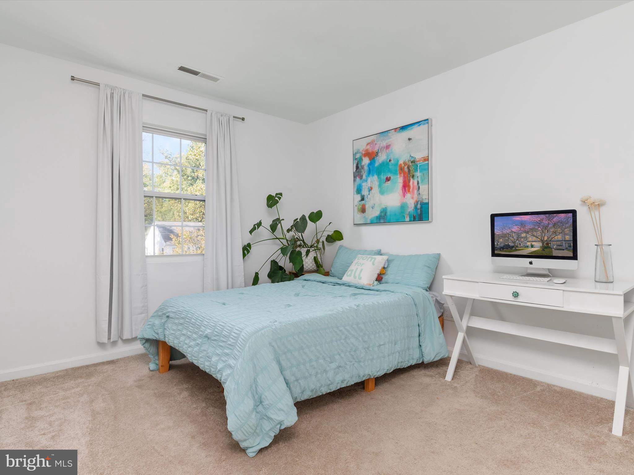 1424 Anna Marie Ct