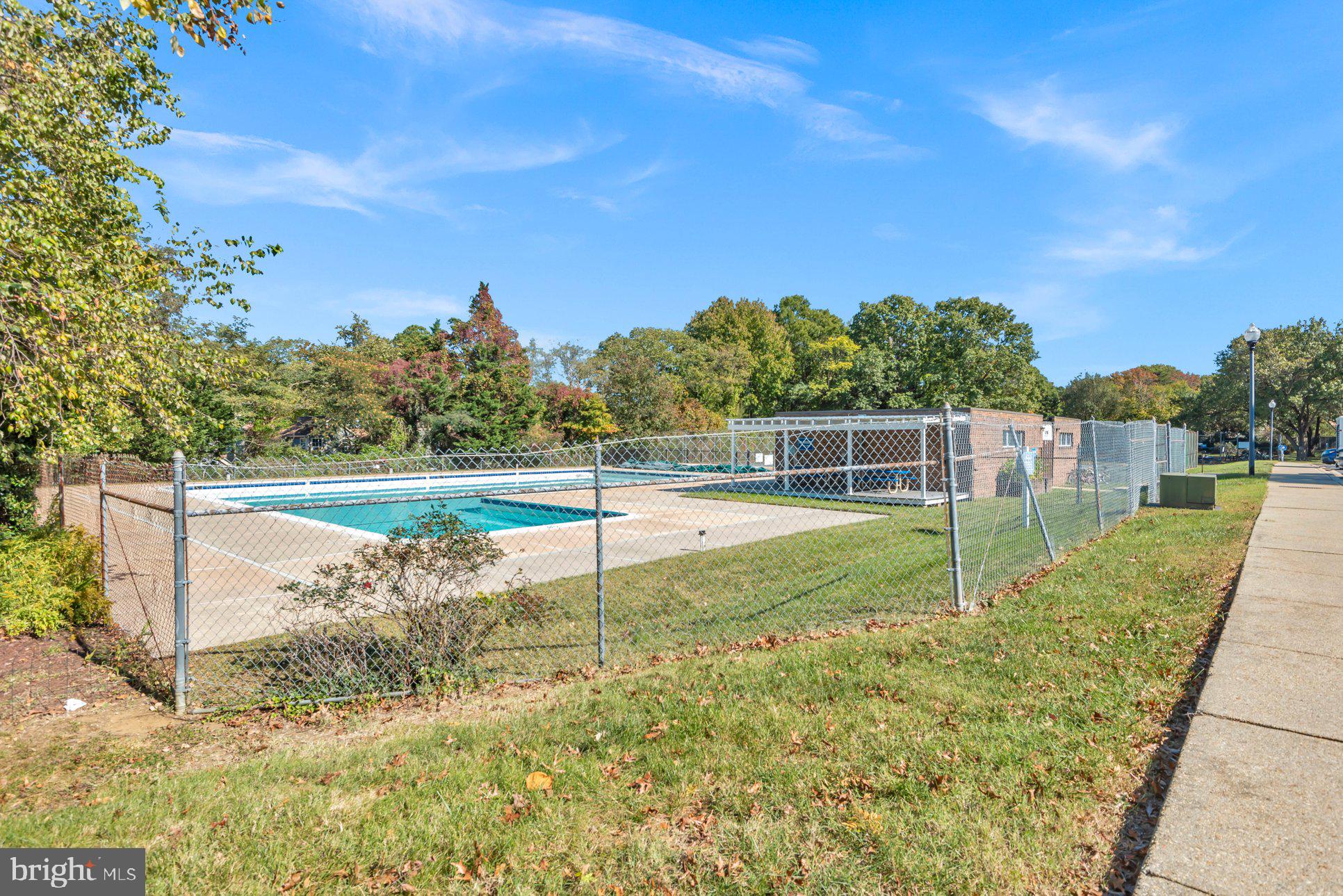 20 Silverwood Cir #11