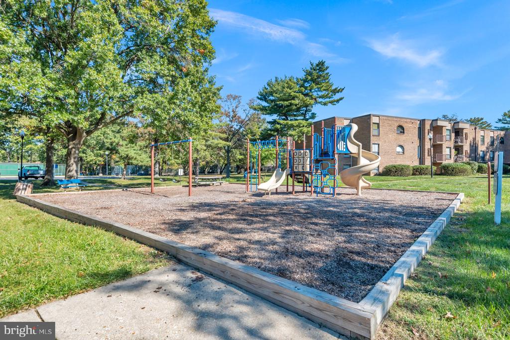 20 Silverwood Cir #11