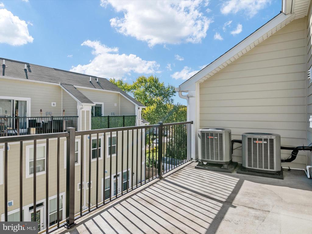 512 Joseph Johnson Dr
