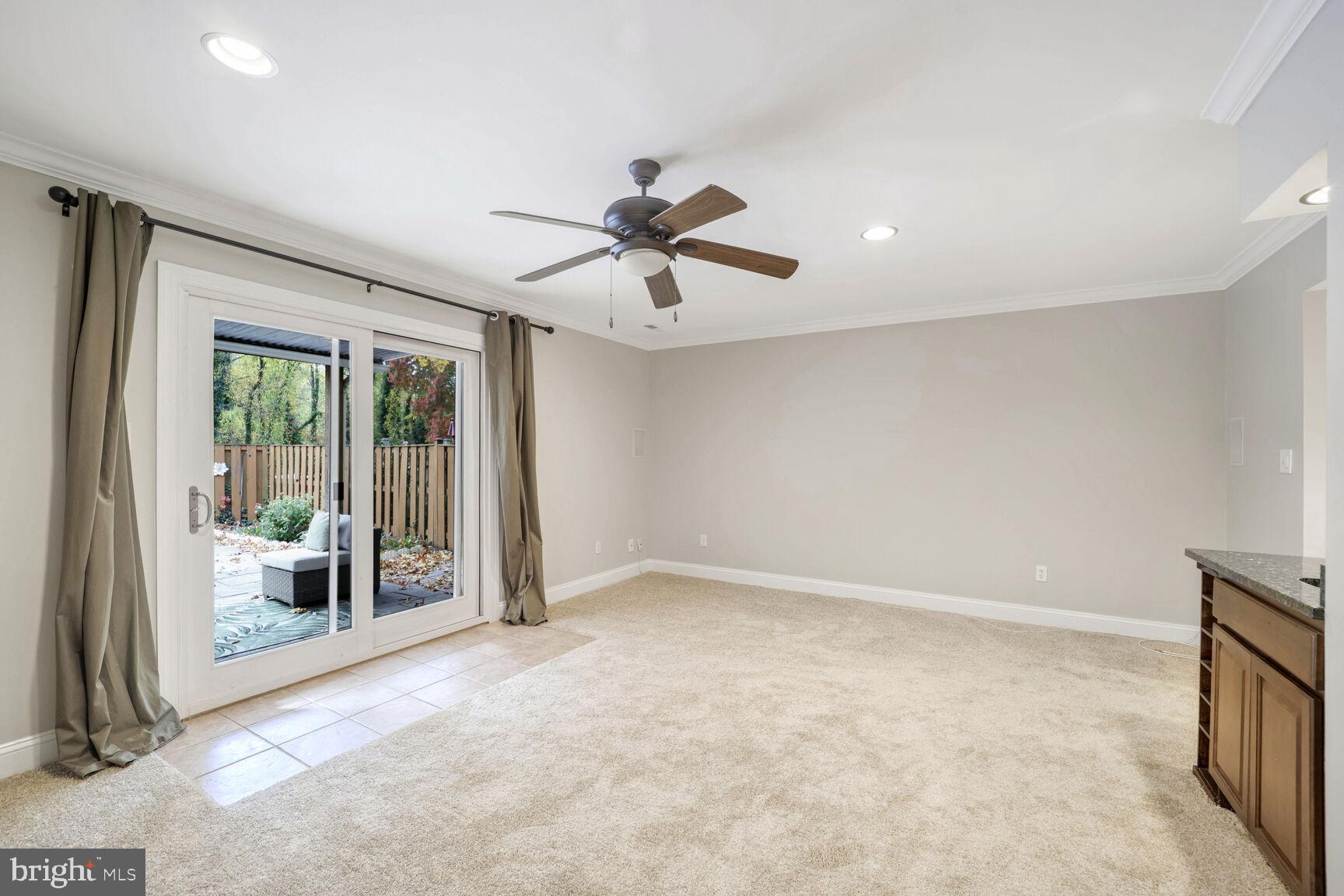 439 Colonial Ridge Ln