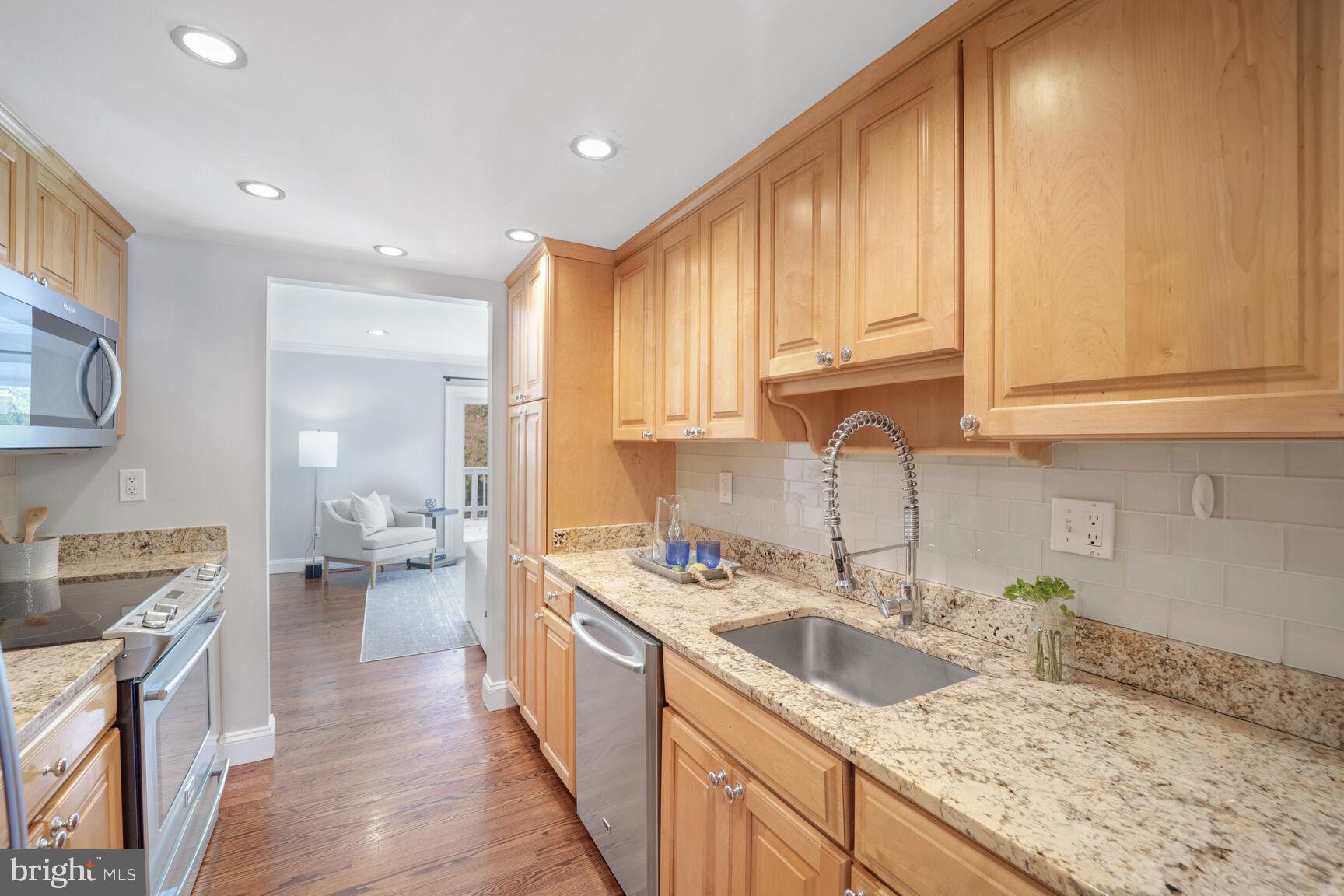 439 Colonial Ridge Ln