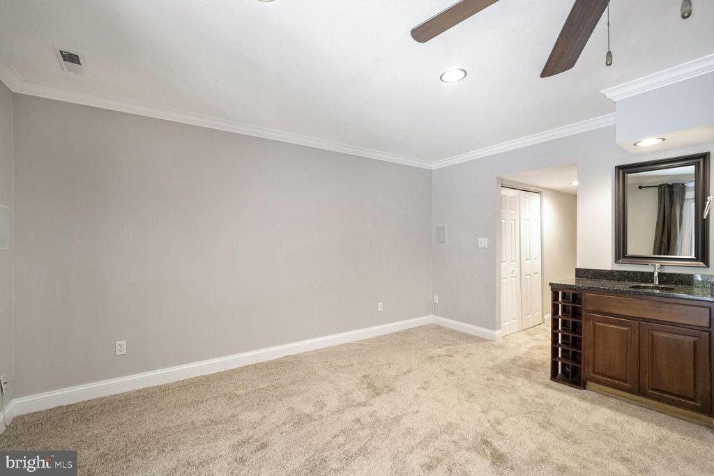 439 Colonial Ridge Ln