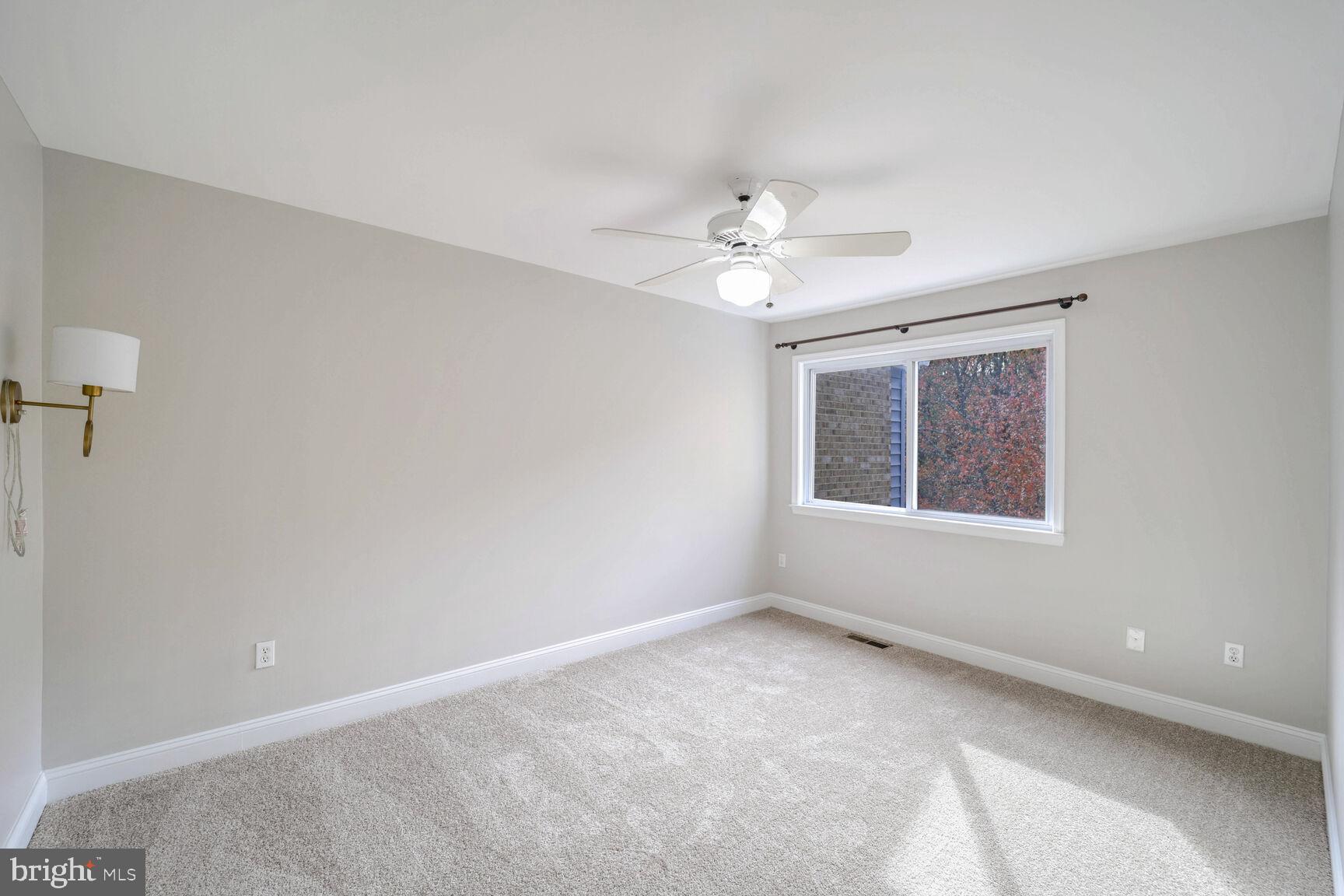 439 Colonial Ridge Ln