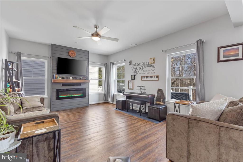 653 Old Waugh Chapel Rd