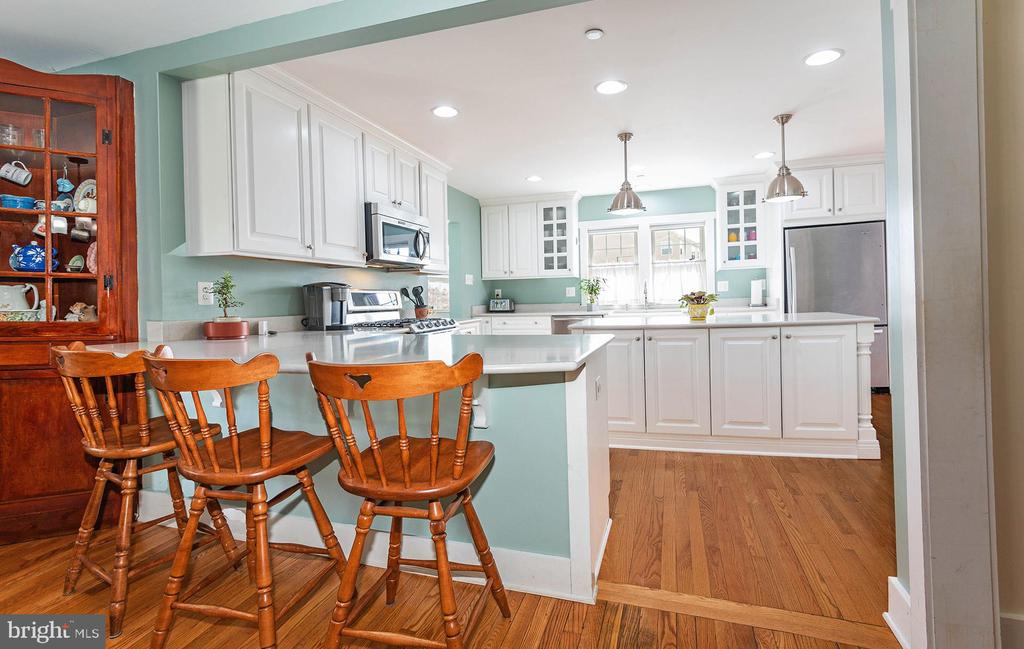1277 Delmont Rd