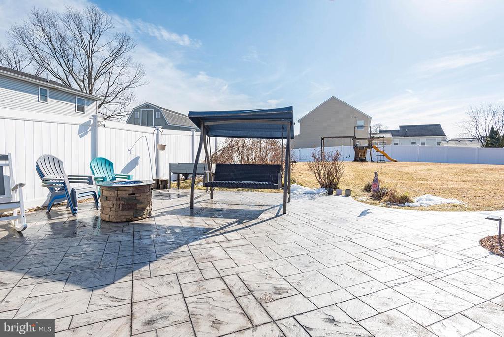 1277 Delmont Rd