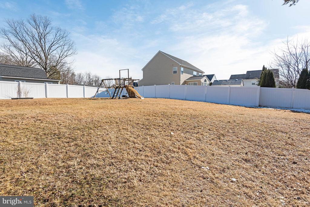 1277 Delmont Rd