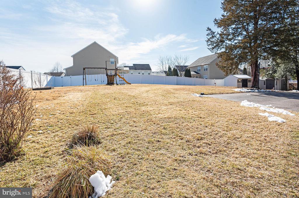 1277 Delmont Rd