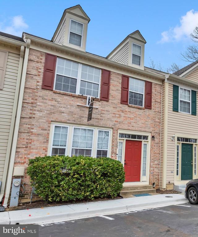 162 Quiet Waters Pl