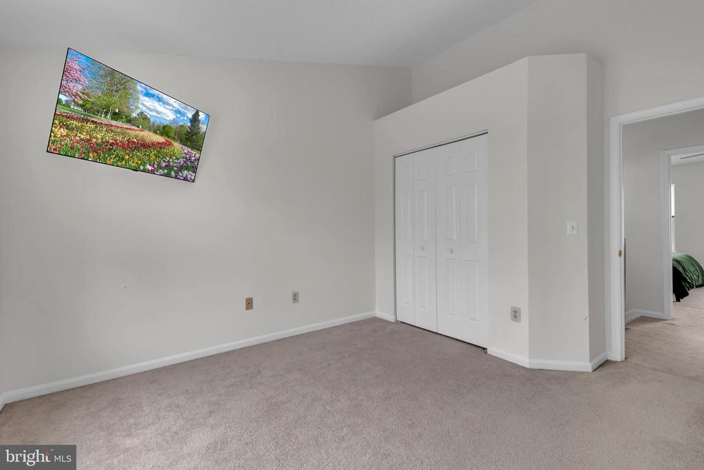 162 Quiet Waters Pl