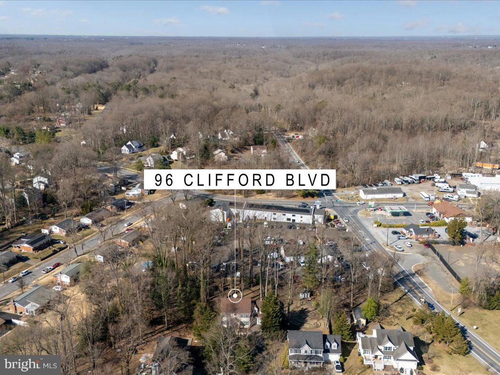 96 Clifford Blvd