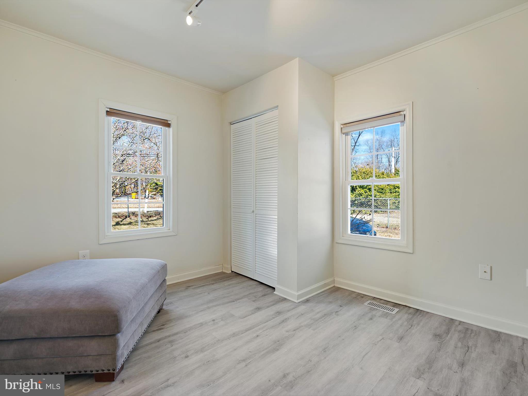 229 Severn Rd