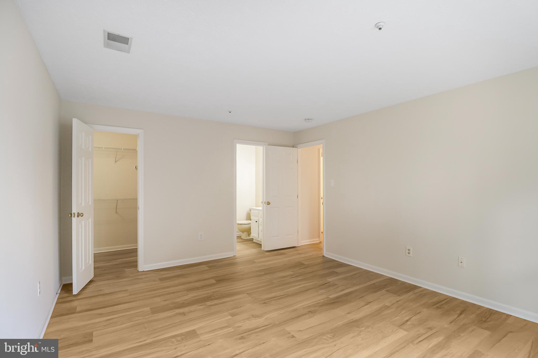 640 Belle Dora Ct #L-12j