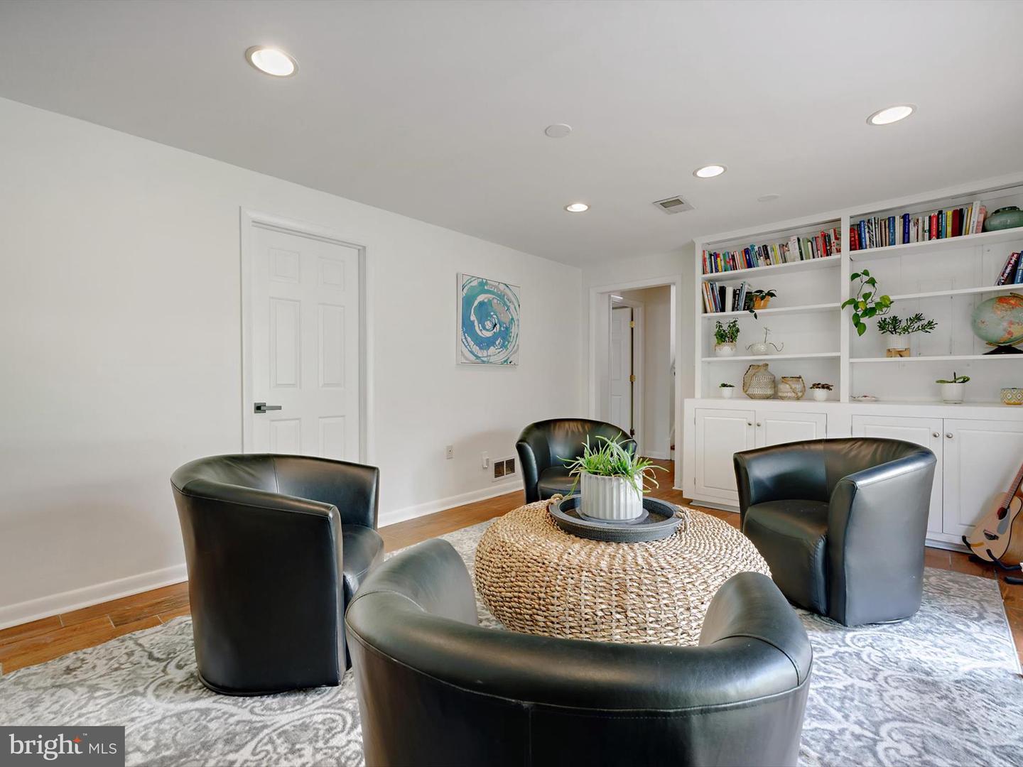 9 Romar Dr