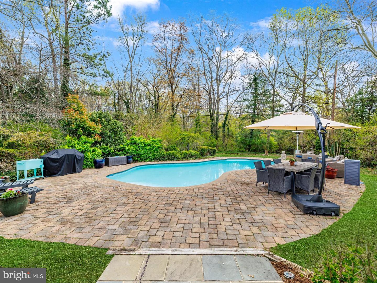 9 Romar Dr