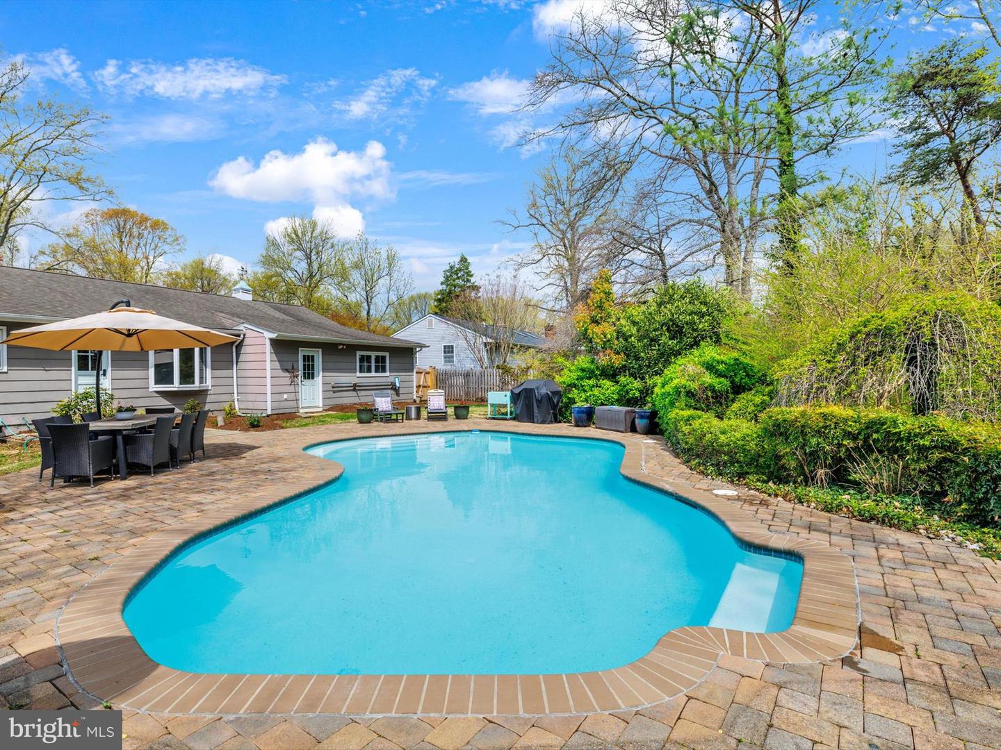 9 Romar Dr