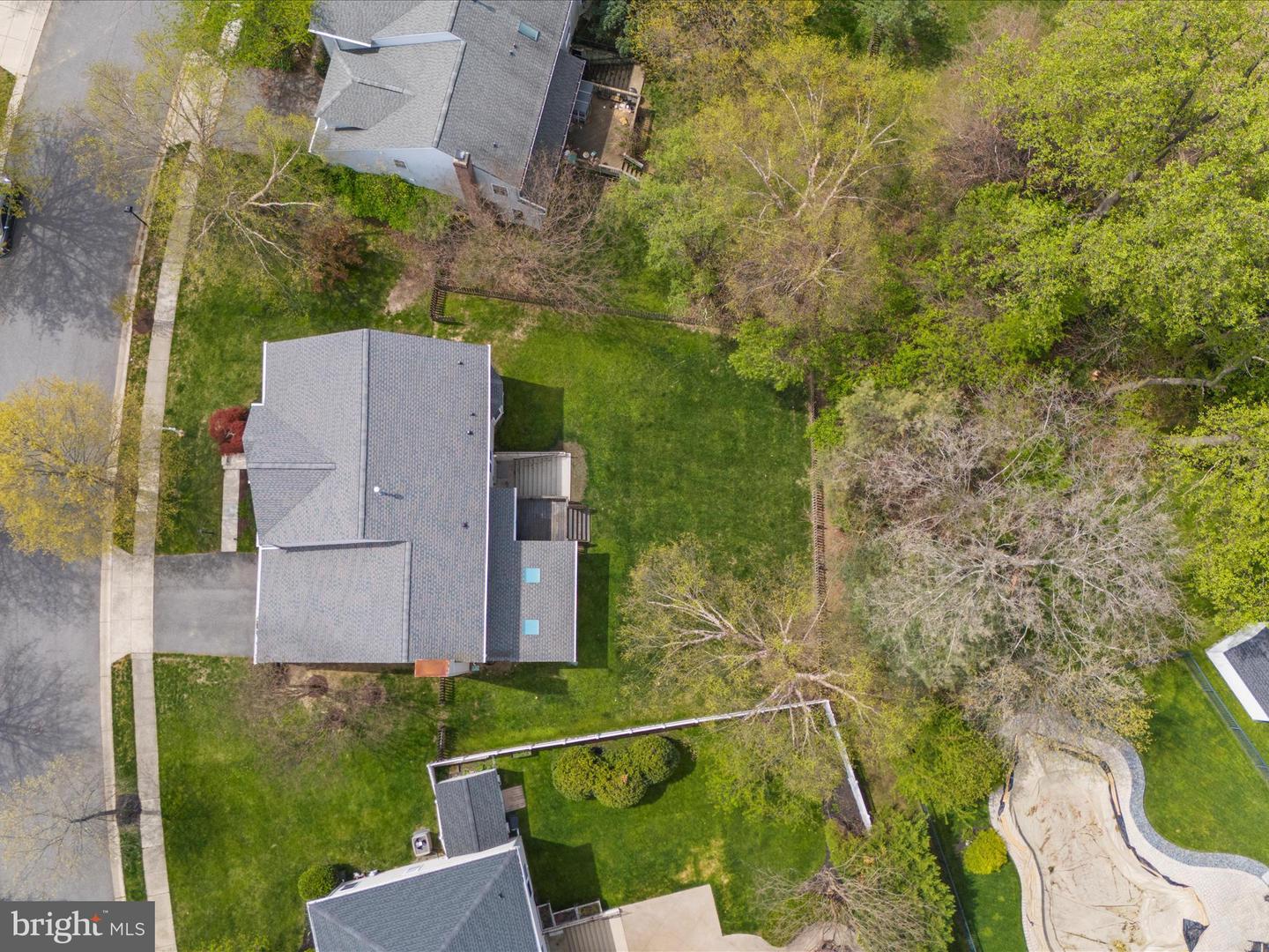 2406 Valley Brook Ln