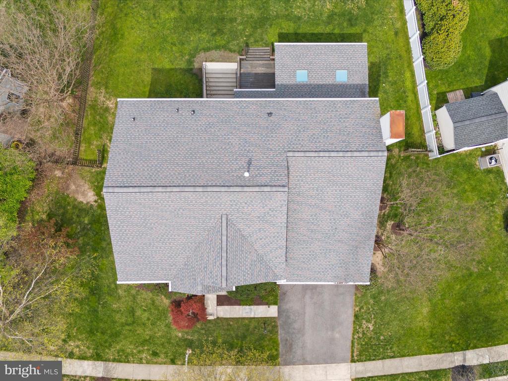 2406 Valley Brook Ln
