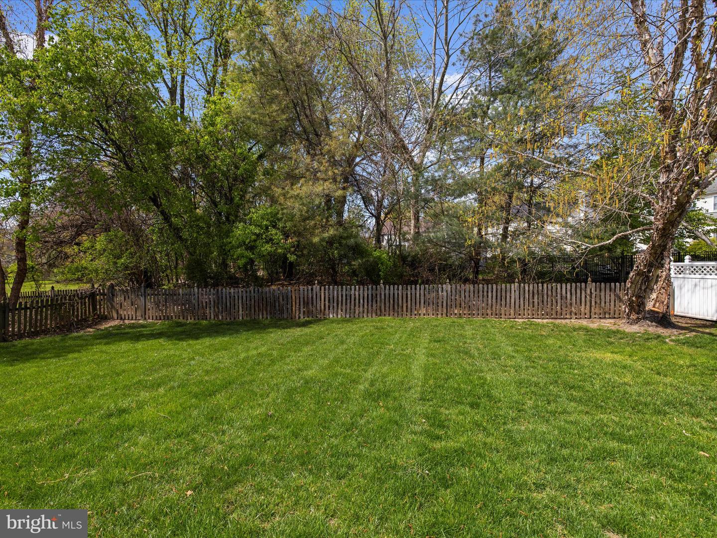 2406 Valley Brook Ln
