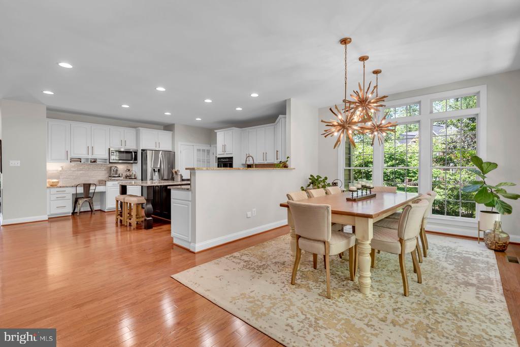 1604 Rabbit Foot Clover Ct