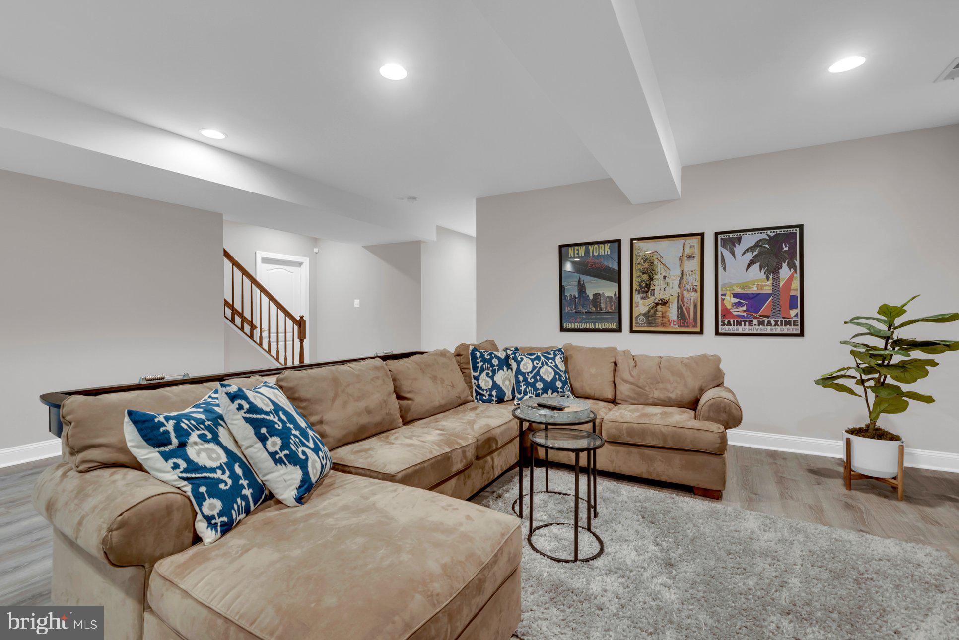 1604 Rabbit Foot Clover Ct