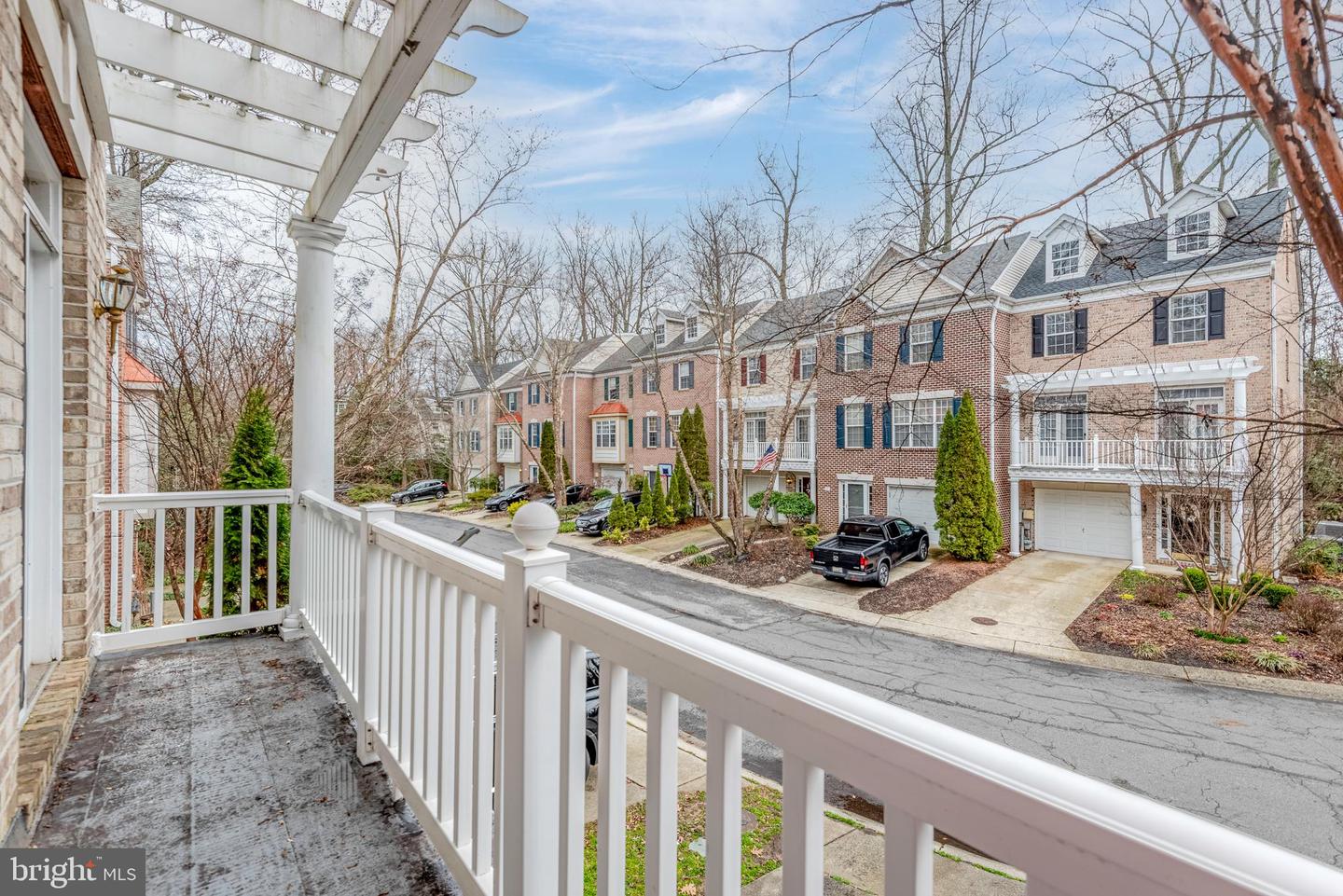 226 WINTERGULL LN