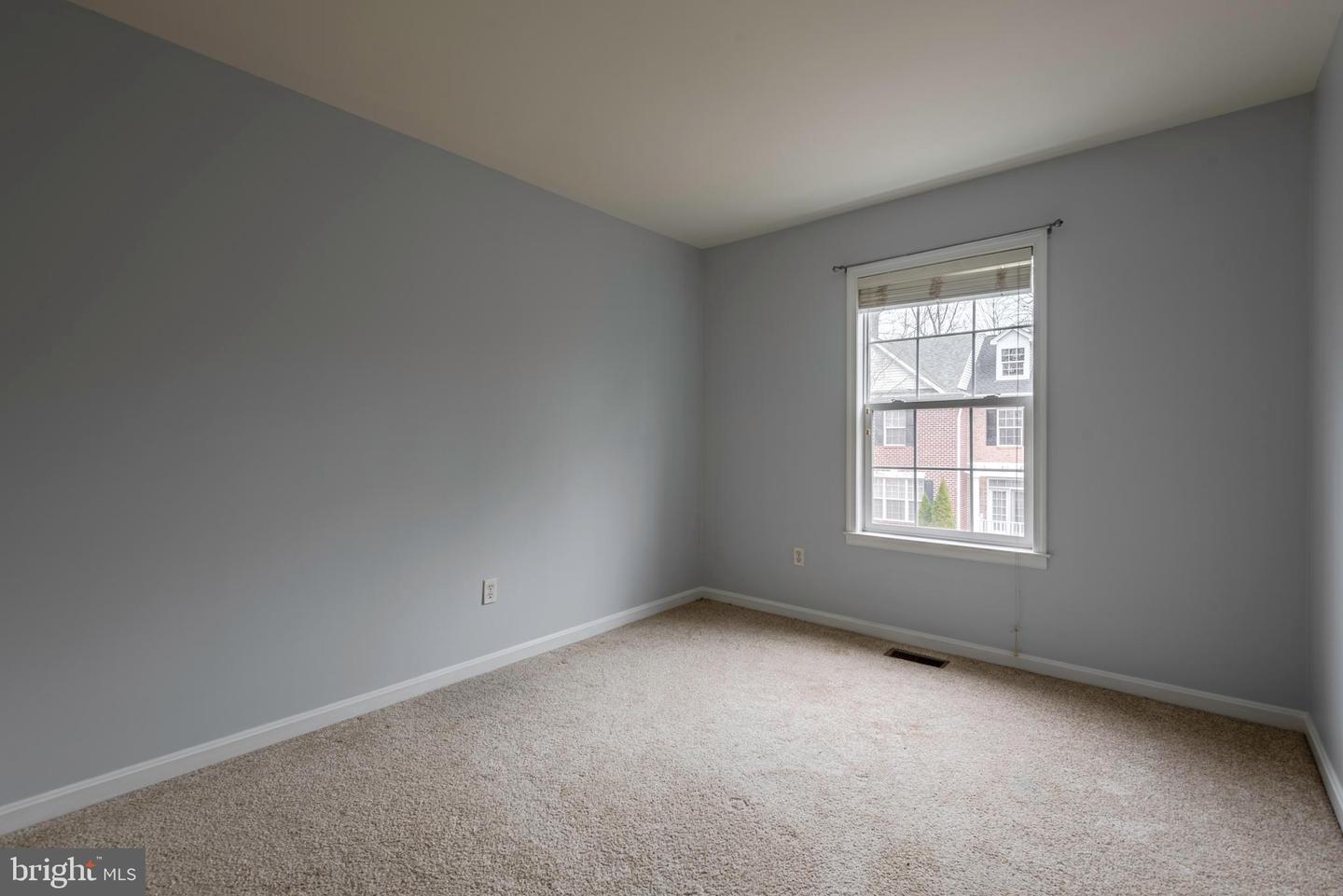 226 WINTERGULL LN
