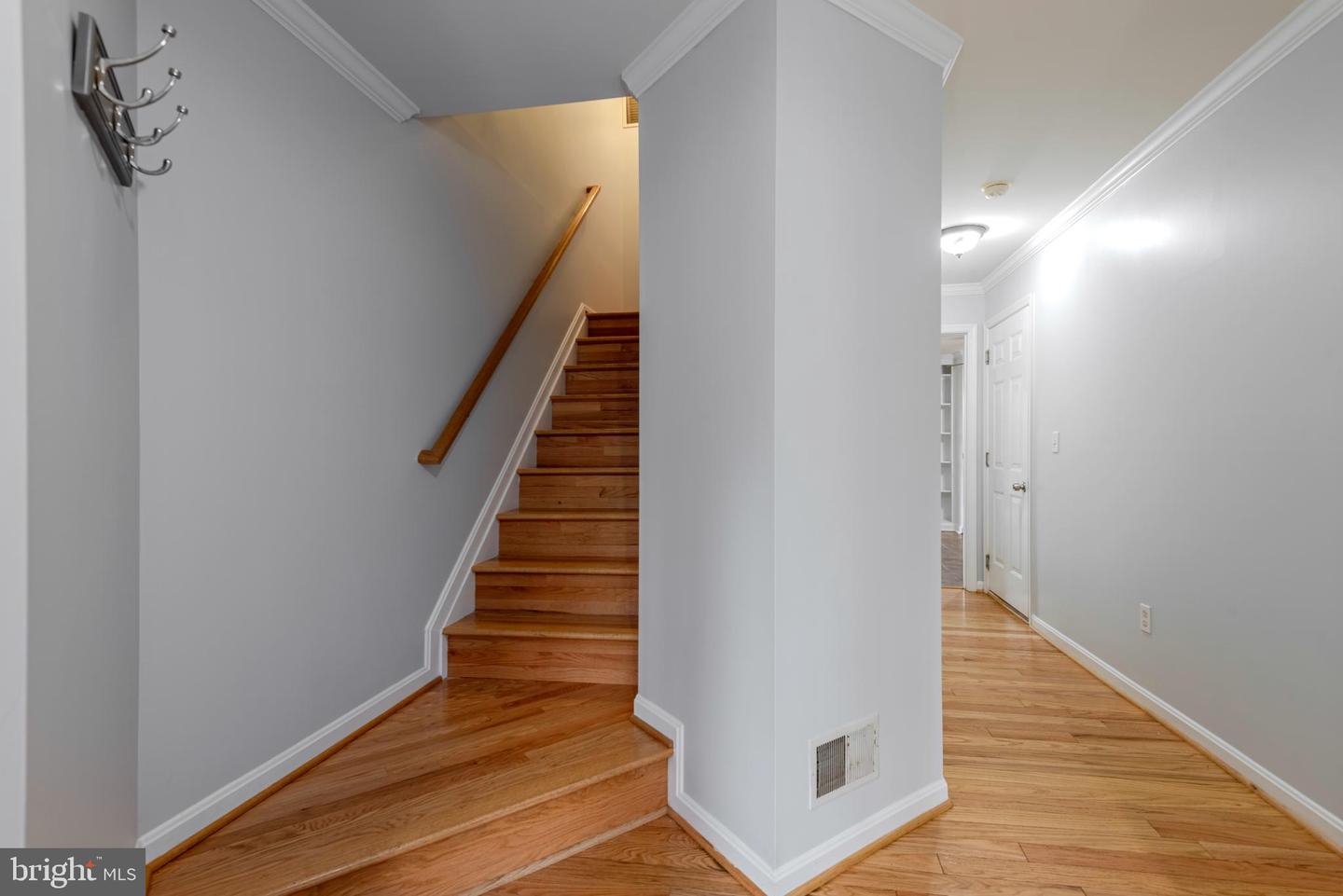 226 WINTERGULL LN