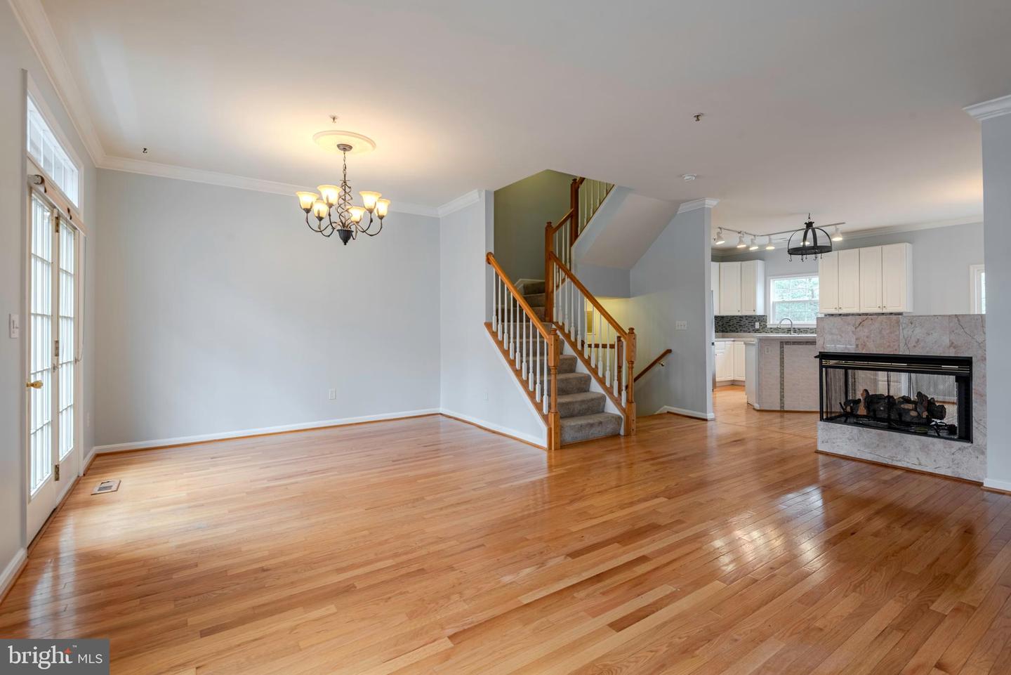 226 WINTERGULL LN
