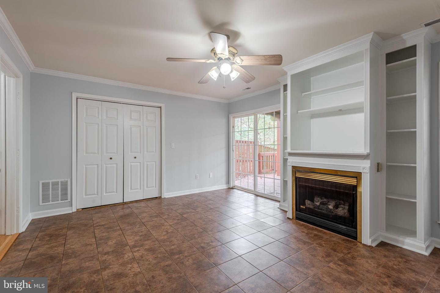 226 WINTERGULL LN