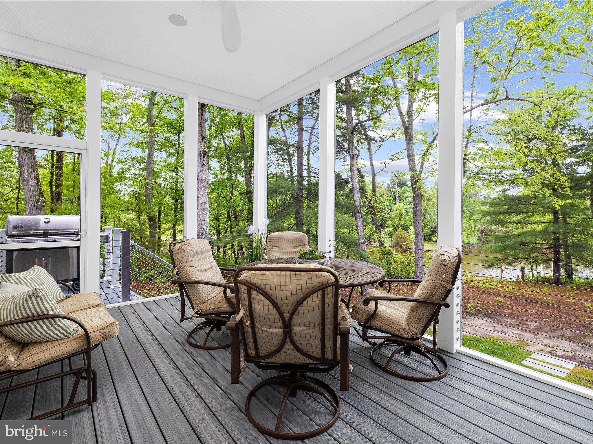 282a North Dr