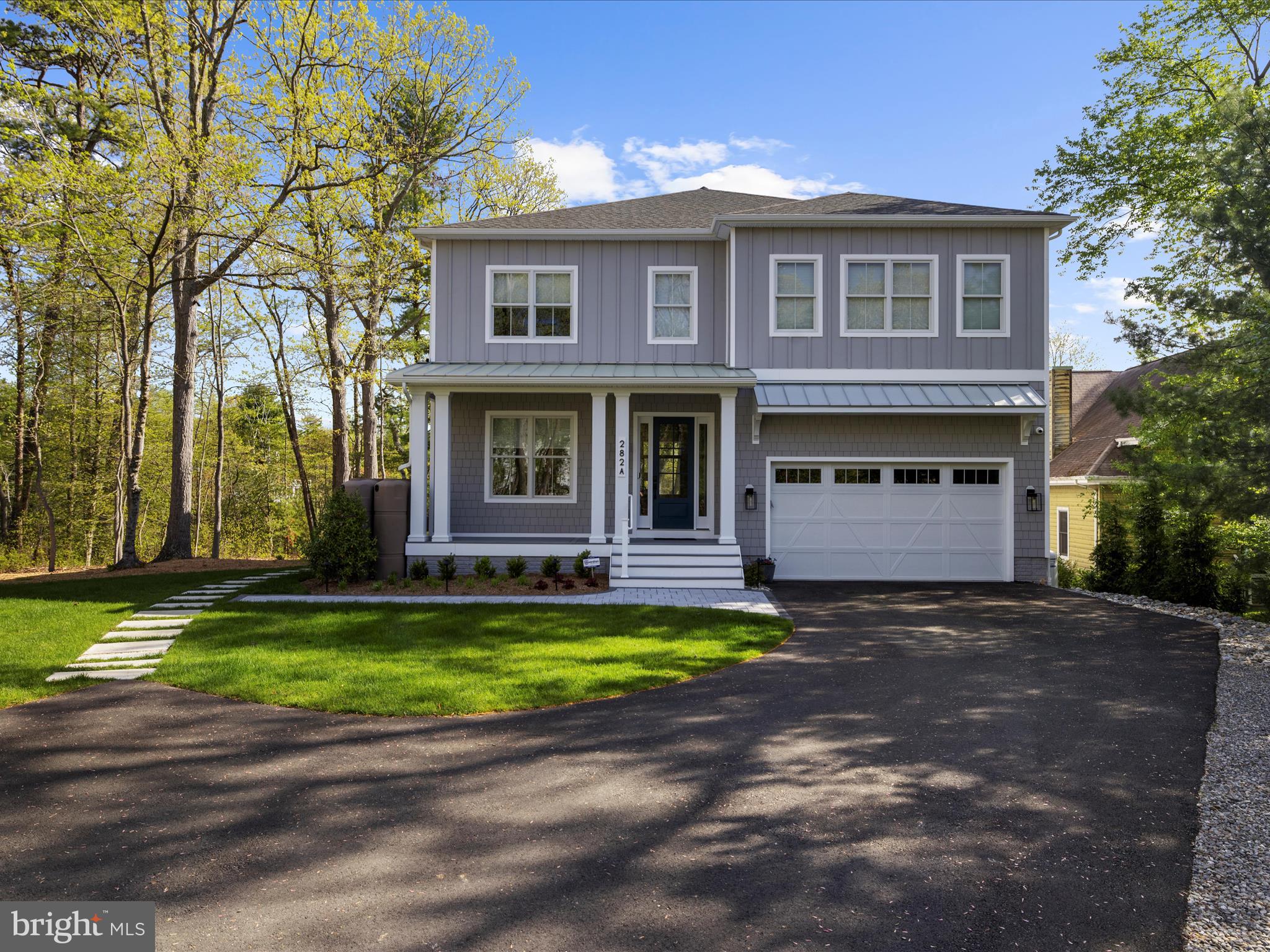 282a North Dr