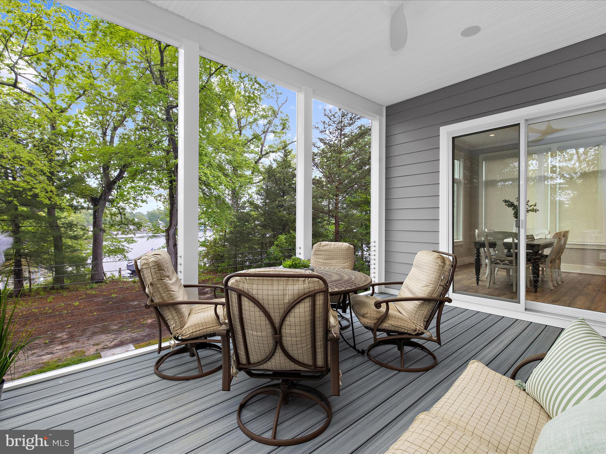 282a North Dr