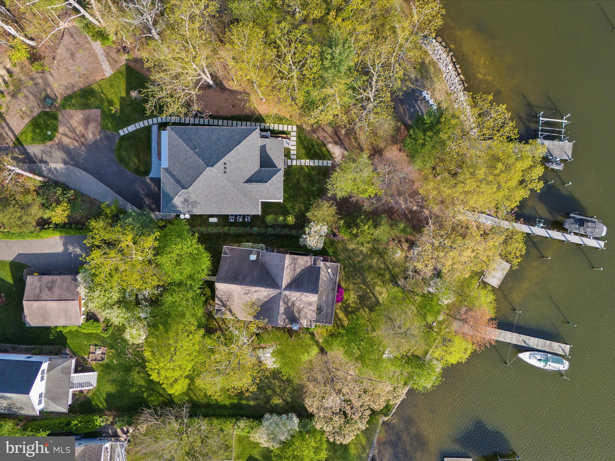 282a North Dr